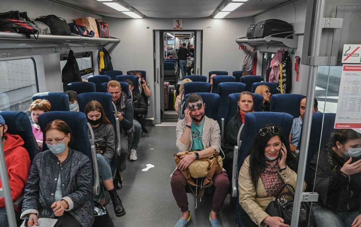 Власти Беларуси и России озвучили "комфортные тарифы" после отмены роуминга. Сколько дали минут, а сколько — трафика?