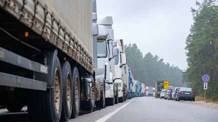 Литва перестала пропускать грузовики через границу с Беларусью в Мядининкае. Что случилось?