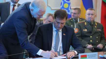 Глава МИД выразил обеспокоенность «активизацией НАТО» у границ Беларуси