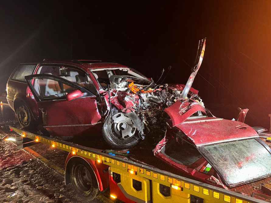 Под Борисовом маршрутка лоб в лоб столкнулась с легковушкой – двое в реанимации