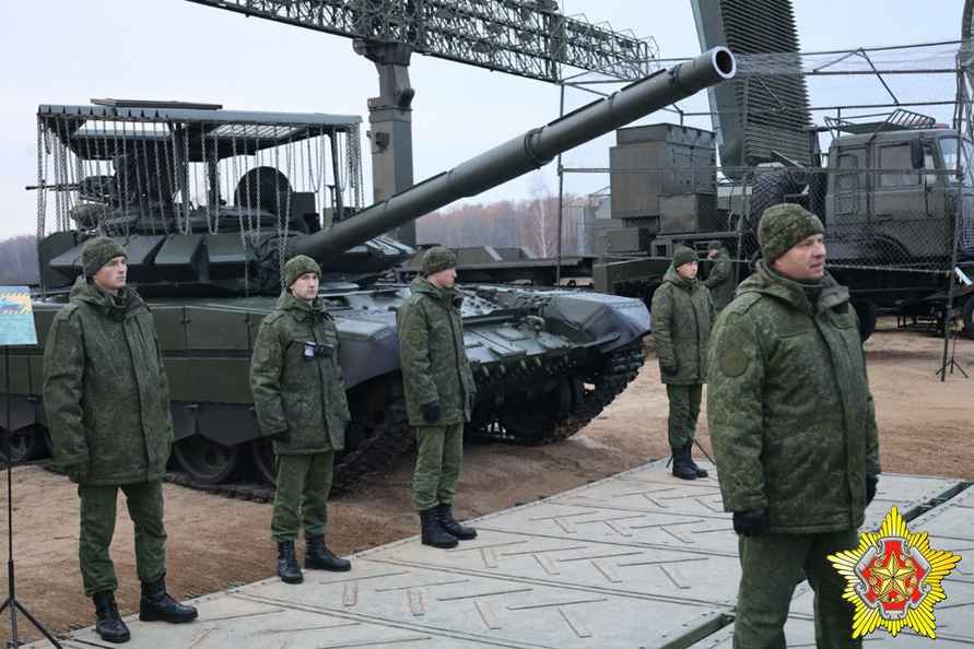 Хренин созвал оперативный сбор командного состава Вооруженных сил Беларуси. С какой целью?