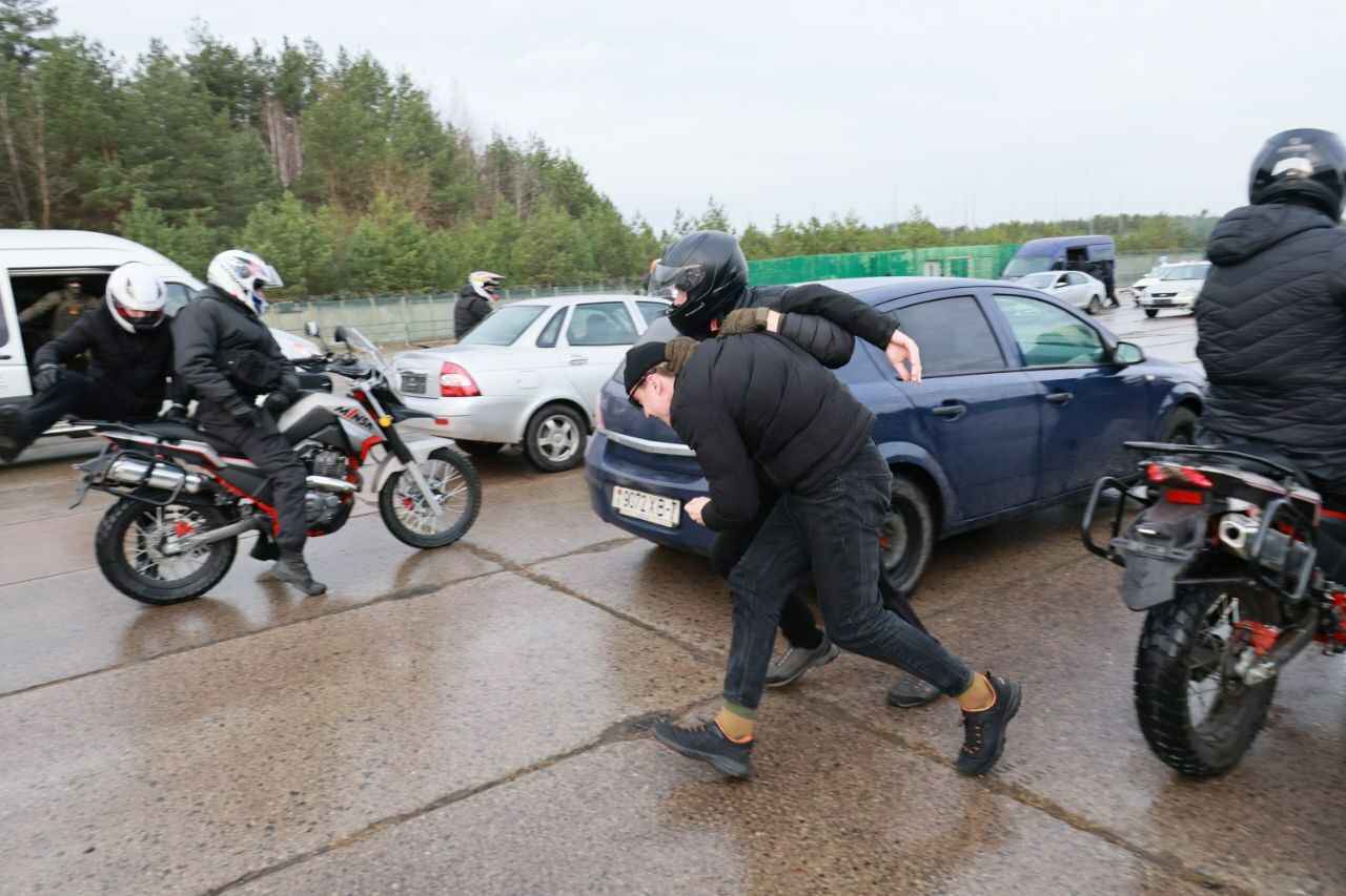 В МВД показали учения милиции перед президентскими выборами в Беларуси