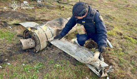 В украинских городах начались веерные отключения света и воды после массированного удара по объектам энергетики