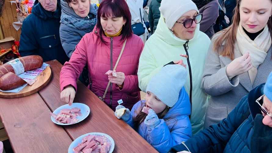 Во время дегустации в Мостах