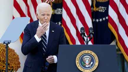 «Послушайте, ребята» — Байден пообещал мирно передать пост президента Трампу