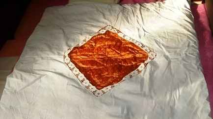 Почему в СССР шили пододеяльники с дыркой посередине? Дело не в удобстве