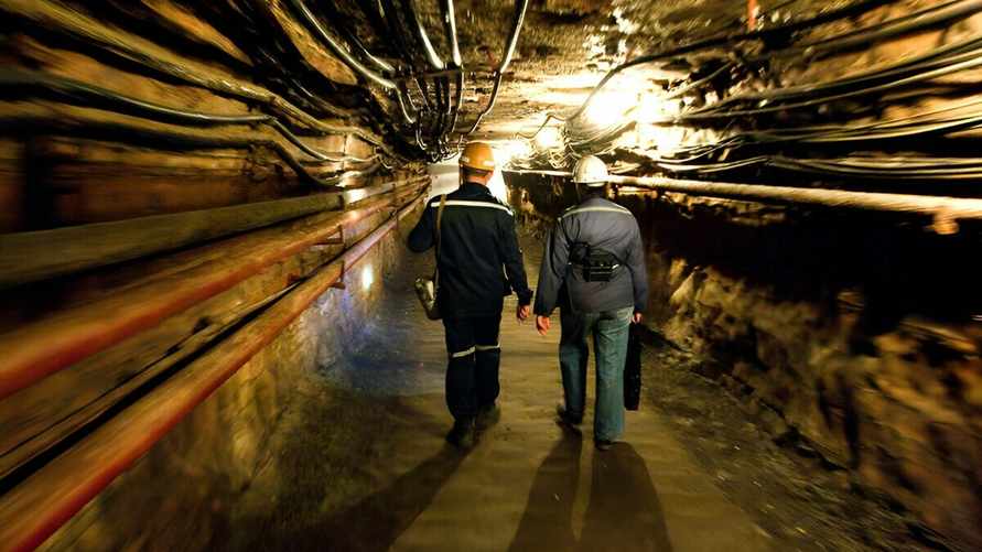 Солигорский "Шахтострой" позвал на работу почти 50 белорусов. Сколько пообещали водителю, а сколько — геологу?