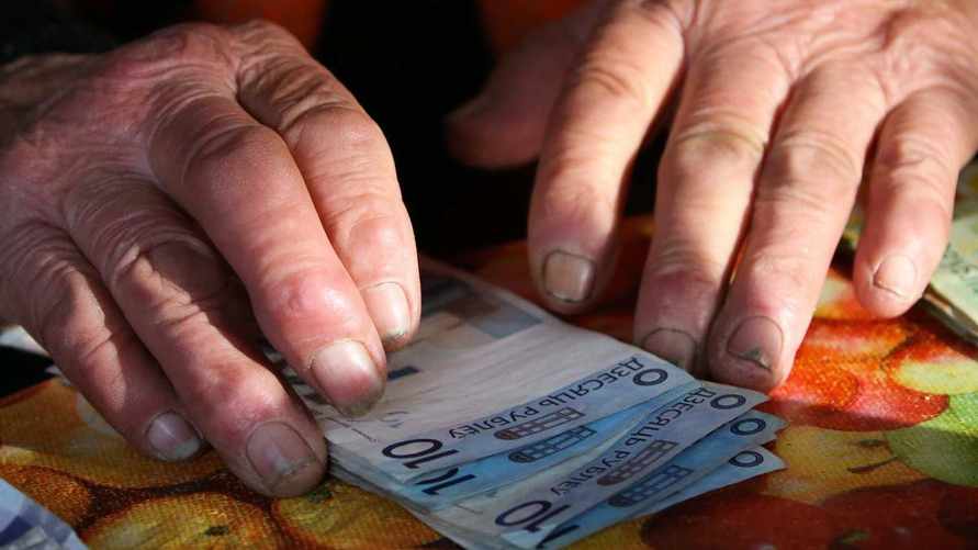 От чего зависит размер пенсии? В Минтруда Беларуси назвали 2 решающих фактора