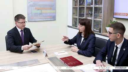 ЦИК принял документы для регистрации Лукашенко кандидатом в президенты Беларуси