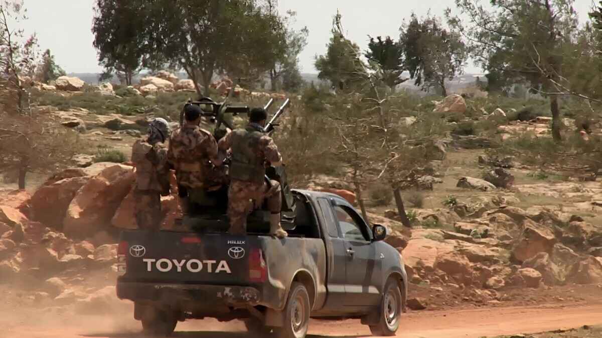 Повстанцы захватили стратегически важный город Хама в Сирии