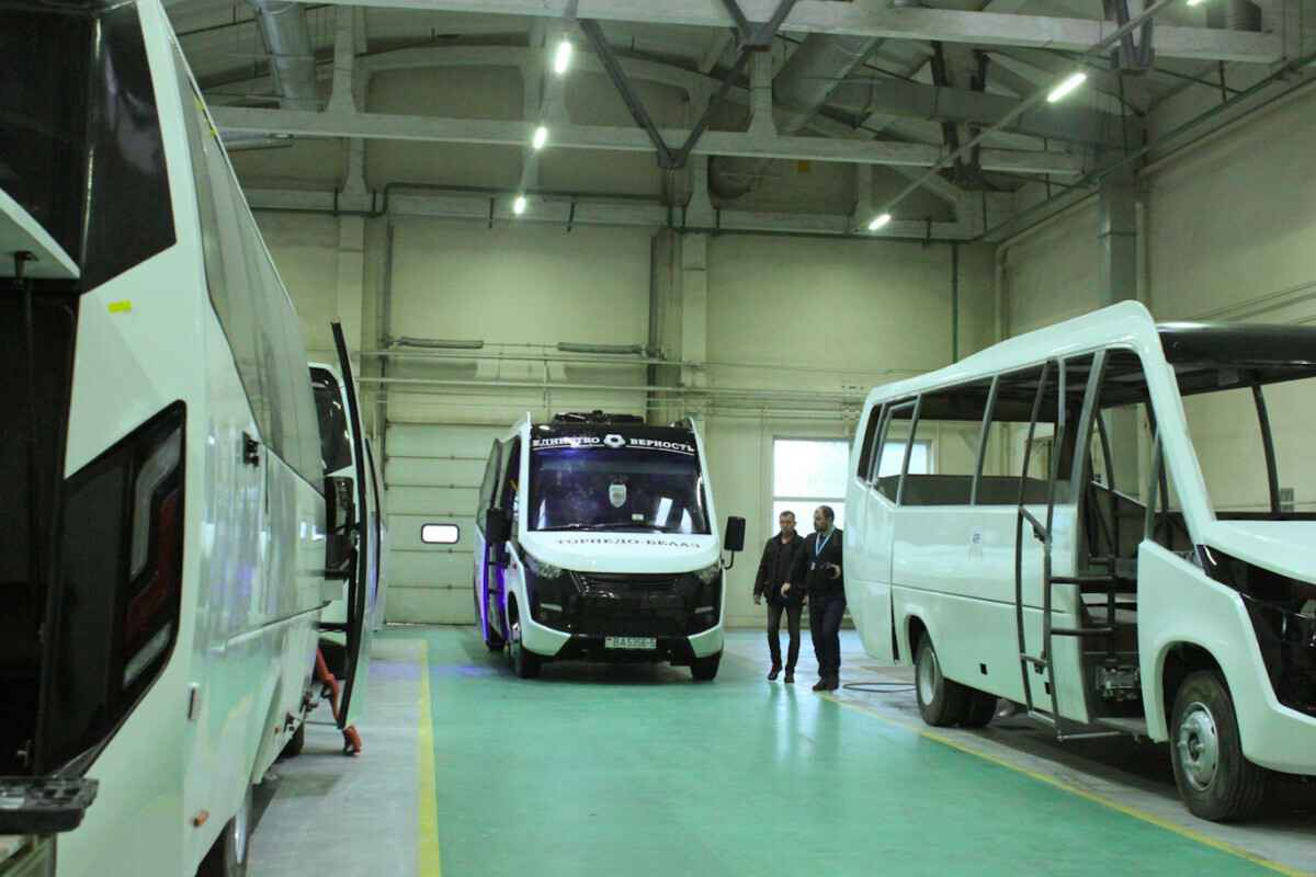 Китайская звезда в белорусском исполнении. В Борисове начали выпускать автобусы под новым брендом AVIOR