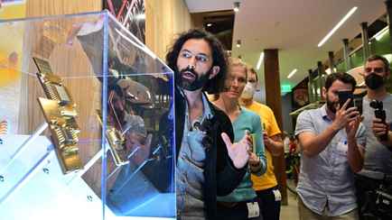 Google создал квантовый чип, решающий за 5 минут задачу, на которую у суперкомпьютера ушло бы 10 септиллионов лет