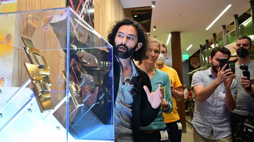 Google создал квантовый чип, решающий за 5 минут задачу, на которую у суперкомпьютера ушло бы 10 септиллионов лет