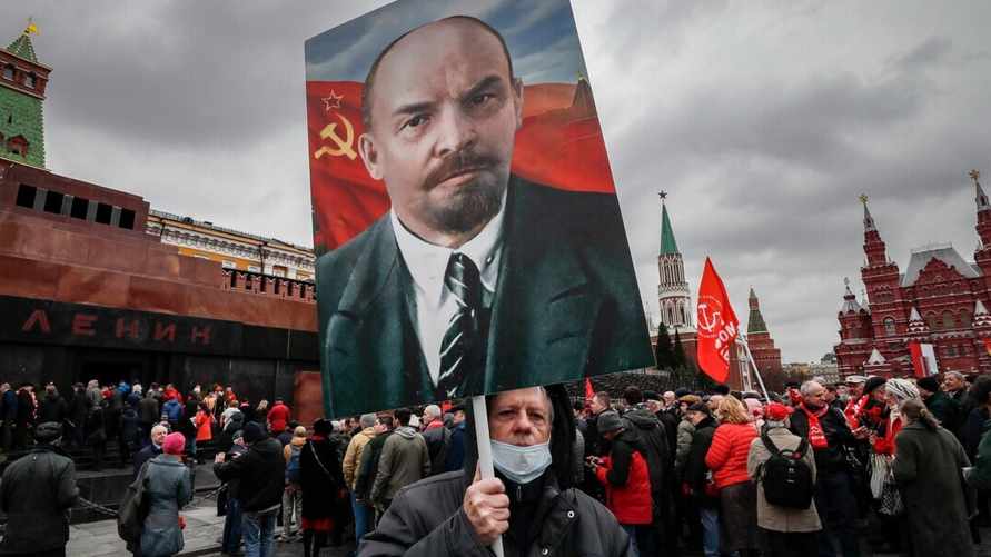 Путин отказался хоронить Ленина