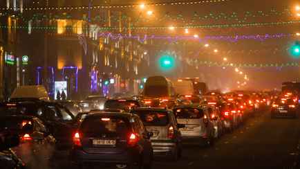 Столица встала в 8-балльных пробках 27 декабря. «Минсктранс» предупредил об опоздании автобусов и троллейбусов