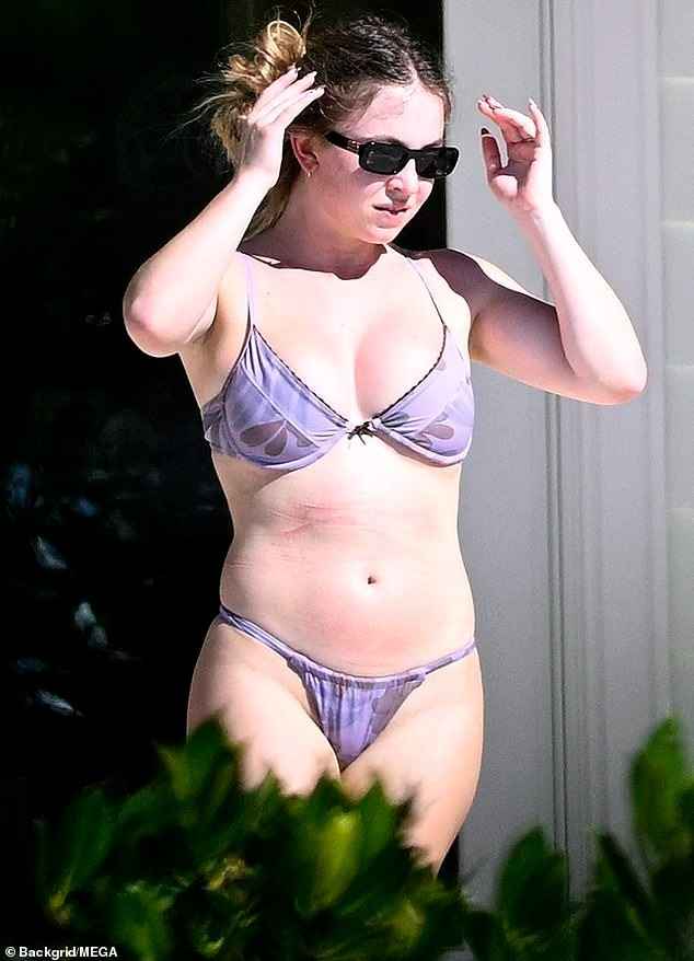 Ныряла в бассейн с пончиками — Актриса Сидни Суини ответила на оскорбления подписчиков под её фото в бикини