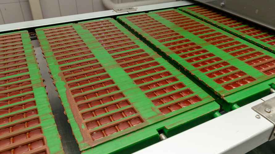 Процесс производства шоколада "Коммунарка". Фото Telegraf.news