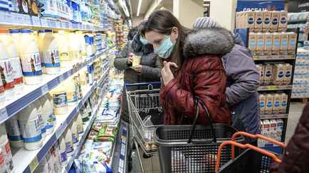 Богданов подписал продление социальных скидок в белорусских торговых сетях до апреля 2025 года