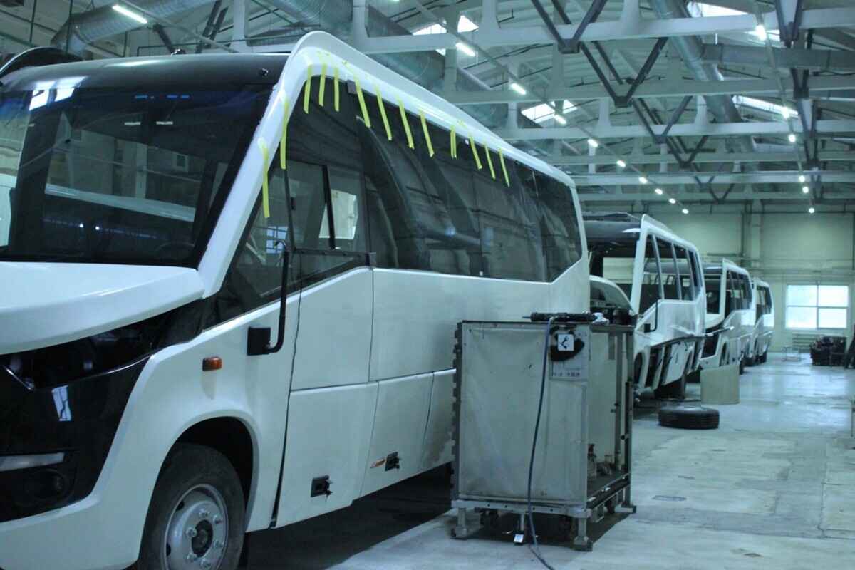 Китайская звезда в белорусском исполнении. В Борисове начали выпускать автобусы под новым брендом AVIOR