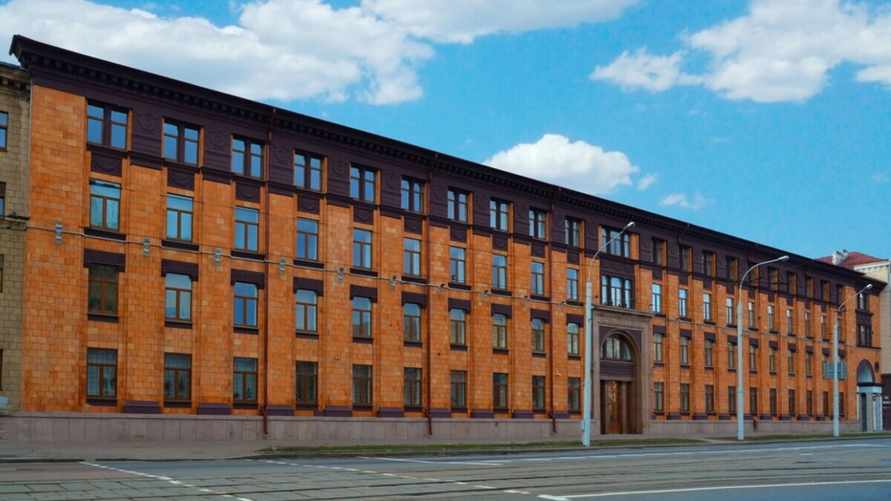 Лукашенко разрешил набирать студентов на гражданские специальности в Академию нацбезопасности