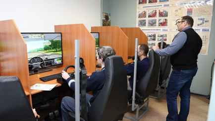 Совмин предложил выдавать белорусам права с 17 лет. На какую категорию транспортных средств?