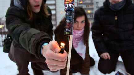 Милиция пригрозила белорусам штрафом до 800 рублей за использование пиротехники «с нарушением общественного порядка»