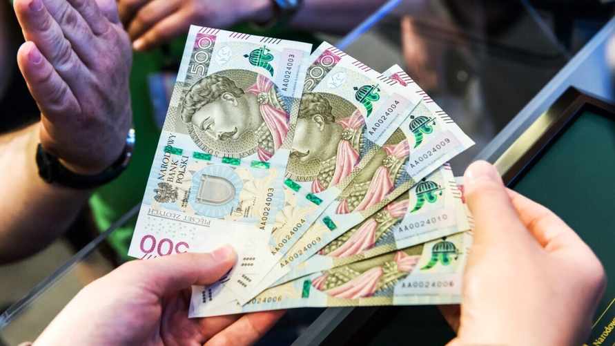 Сколько на самом деле зарабатывают поляки? В Главном статистическом управлении назвали суммы