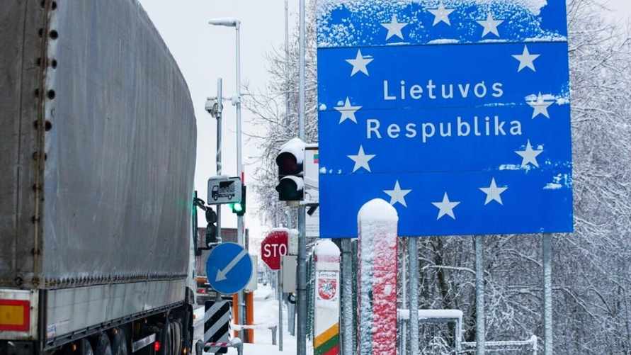 ГПК Беларуси предупредил о "росте очередей" на двух погранпереходах с Литвой