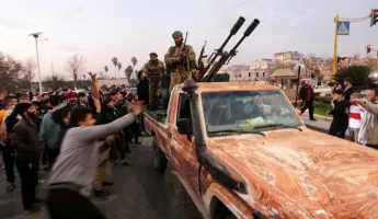 Тысячи жителей покинули сирийский Хомс из-за наступления повстанцев