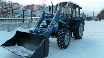 Белпочта позвала на работу трактористов. Сколько зарплата на руки?