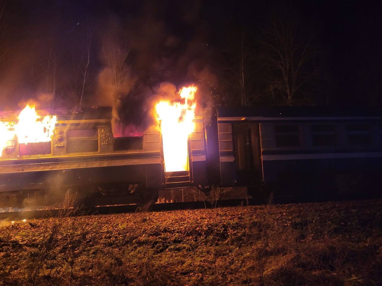 Под Лидой загорелся поезд с 15 пассажирами