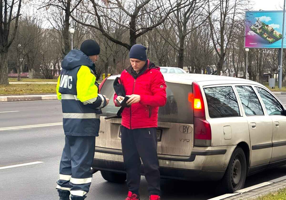 ГАИ "усилила надзор" за ПДД в одном из городов Беларуси. А где отправила патрули к магазинам?