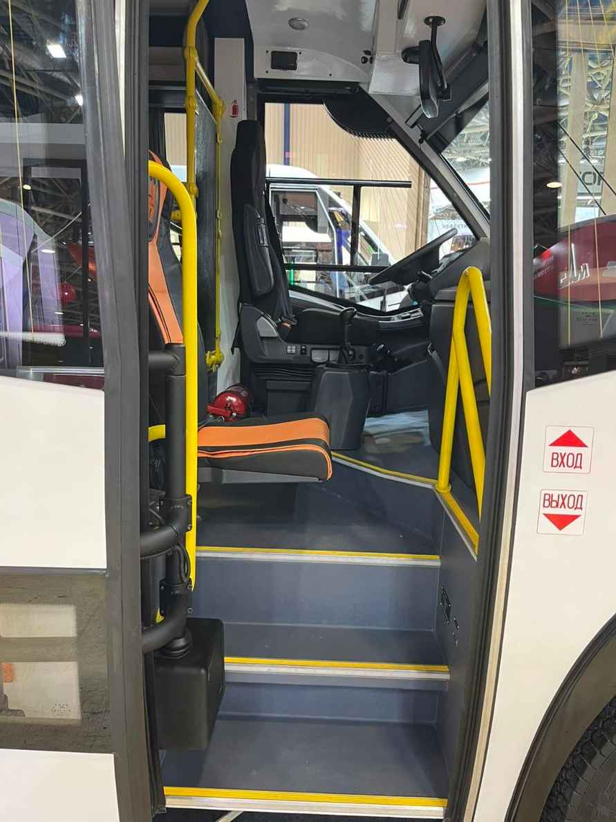 МЗКТ представил новую модификацию белорусского туристического автобуса