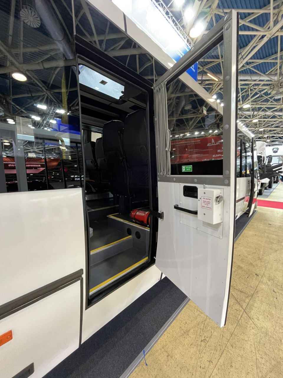 МЗКТ представил новую модификацию белорусского туристического автобуса