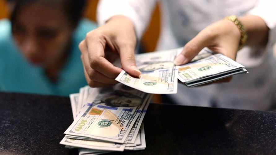 Евро в Беларуси упал на 0,41%, а российский рубль вырос на 0,08%. На сколько подорожал "американец"?