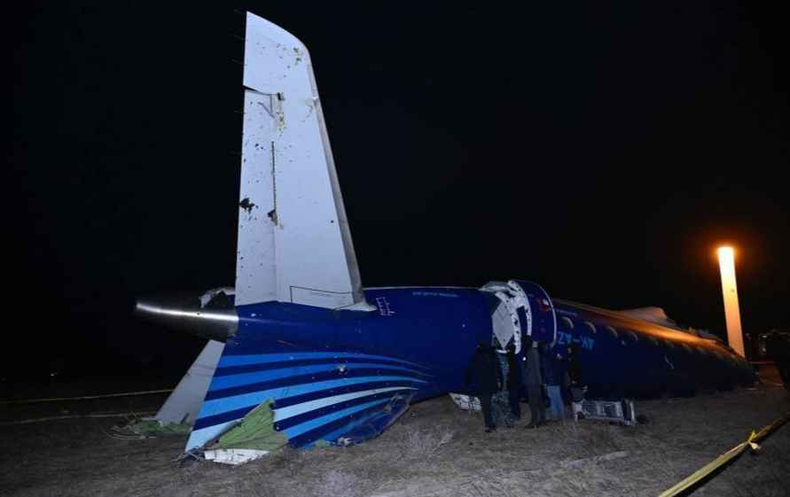 Власти Казахстана уточнили число погибших и выживших в крушении самолёта Embraer ERJ-190