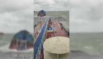 В Черном море у Крыма затонули два российских танкера с тысячами тонн мазута