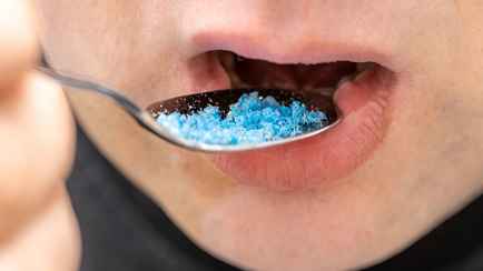 Ученые назвали 10 продуктов, в которых больше всего микропластика. Чем грозит его избыток в организме?