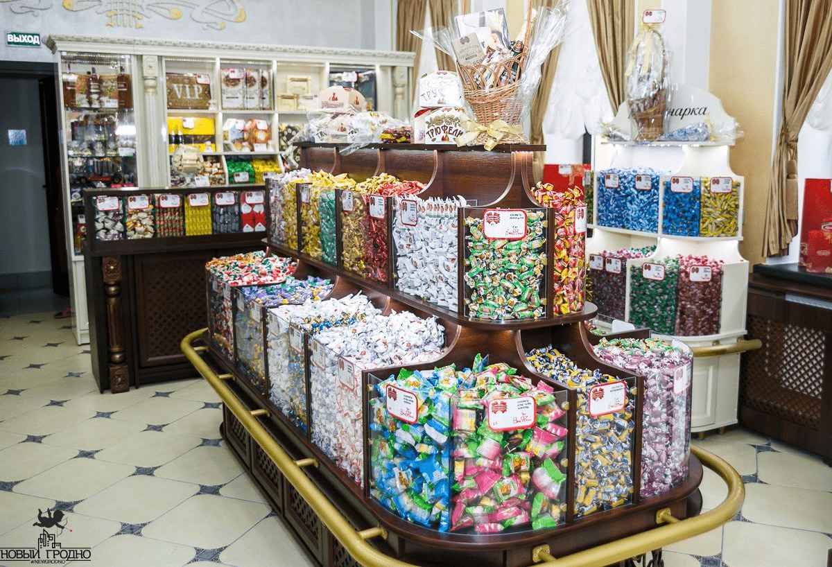 Как белорусам узнать срок годности конфет на развес? На фабрике «Коммунарка» раскрыли "секрет"