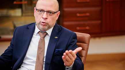 «Взял выходной и не пришел» — В Литве пропал новый министр юстиции. Его обвинили в вечеринке с проститутками