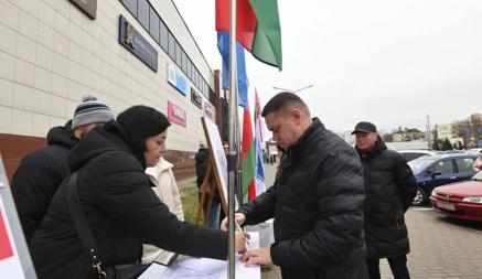 ЦИК назвал количество подписей у каждого претендента в президенты Беларуси