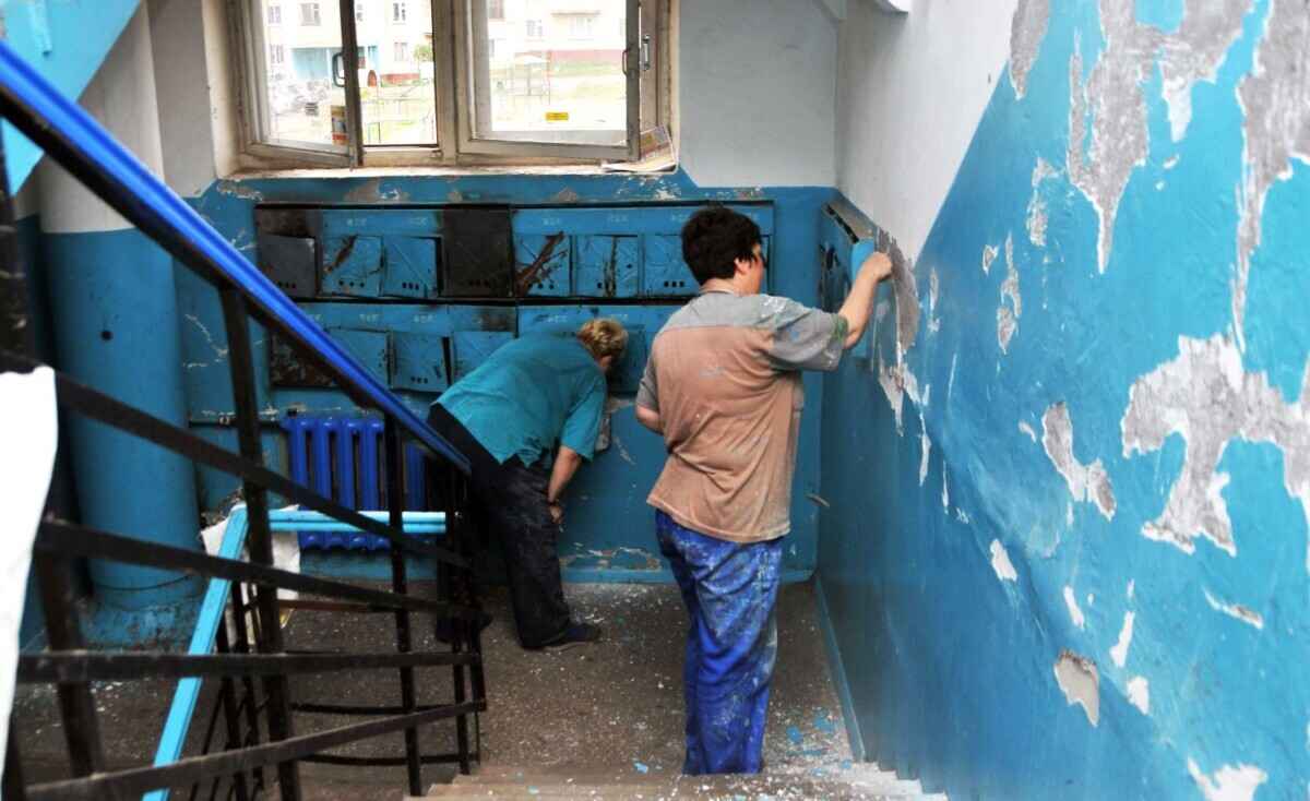 Когда белорусов обяжут заплатить за ремонт подъезда против их воли? В ЖКХ назвали один случай