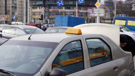 «Пытаются ввести в заблуждение» — В Минтрансе назвали 2 фразы таксистов, когда белорусам стоит уточнить сумму за поездку