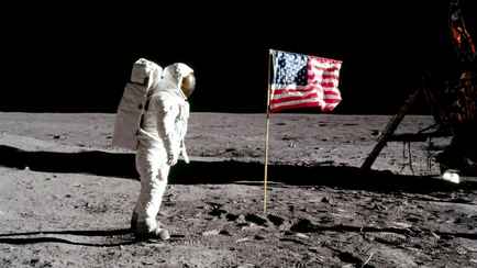 Всемирный фонд памятников включил Луну в список культурных объектов, которые находятся под угрозой