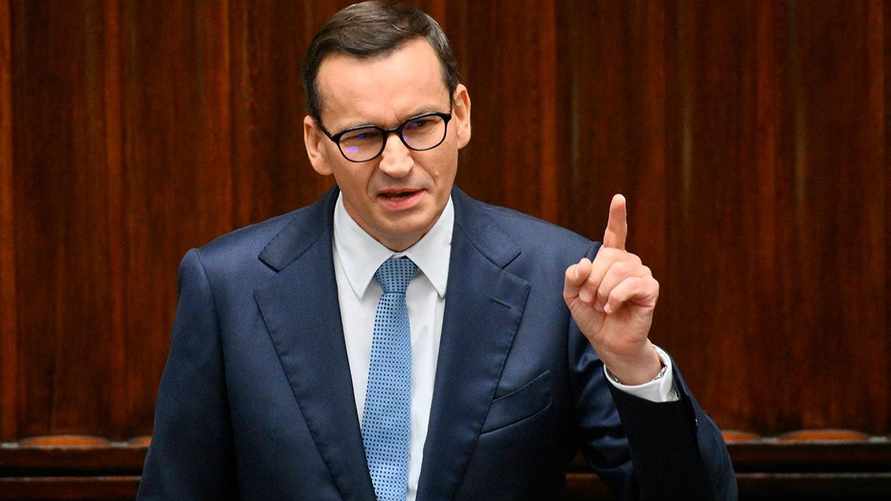 Прокуратура потребовала лишить депутатского иммунитета экс-премьера Польши. В чем обвинили?