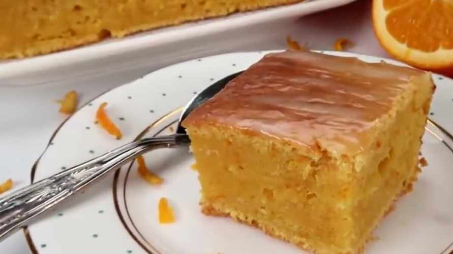 Этот апельсиновый пирог напомнит о летнем отпуске. Как приготовить из 3 ингредиентов?