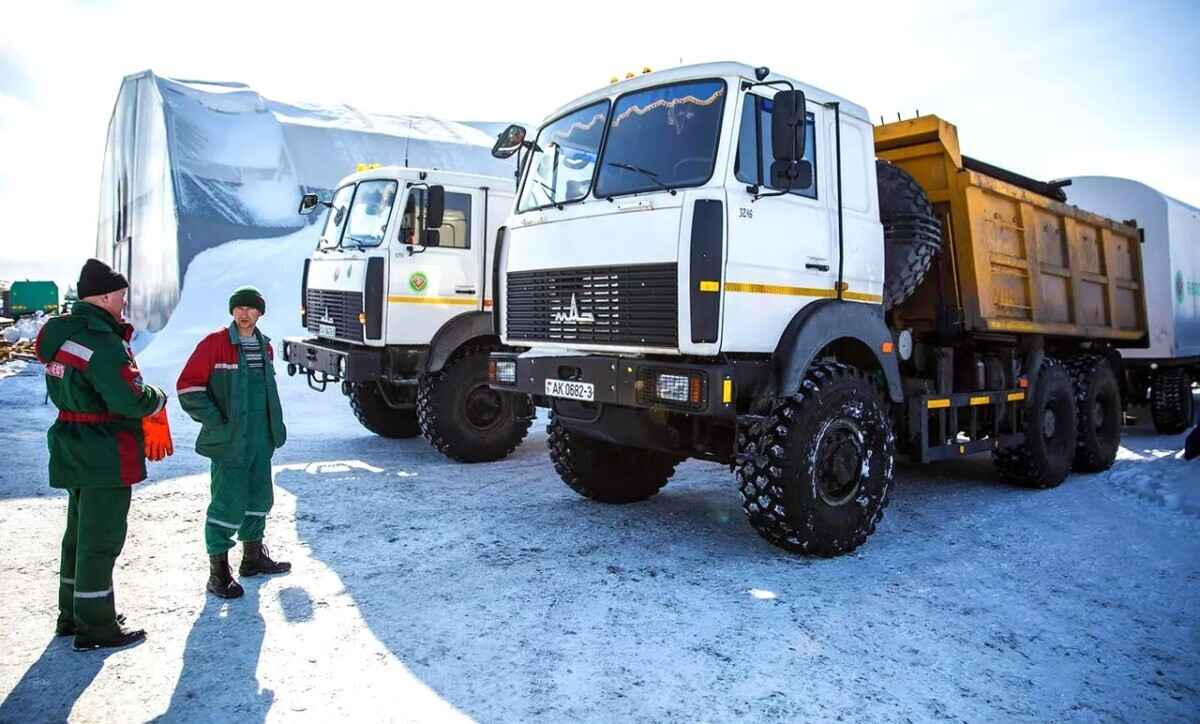 Зарплата от 2800 рублей. "Белоруснефть" позвала на работу более 30 водителей в 3 городах Беларуси