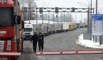 В Таможенном комитете рассказали, кого перестали пропускать на белорусской границе вне очереди