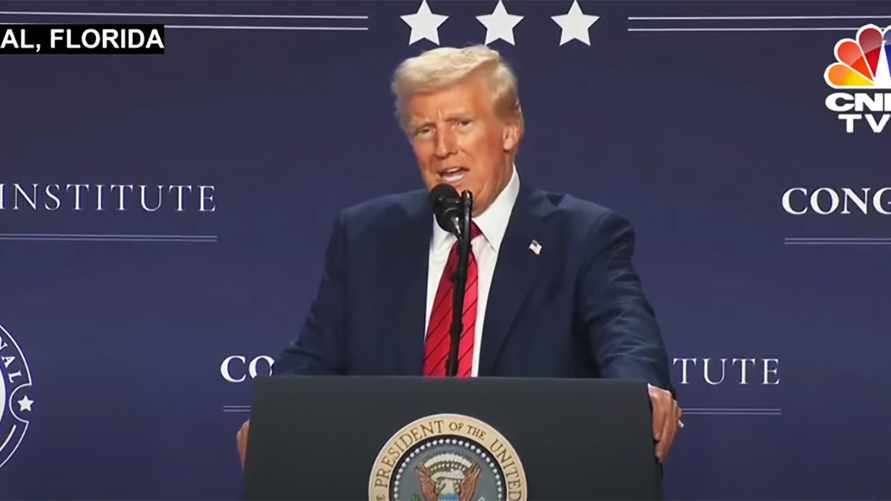 «Тревожный звоночек» - Трамп потребовал дать ответ китайской Deepseek, обвалившей бигтех США на 1,5 трлн долларов