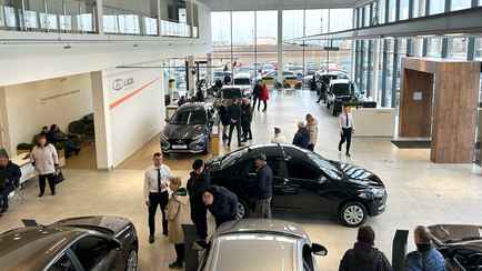 На 107%. В БАА зафиксировали «значительный» рост продаж новых авто в Беларуси. Как объяснили?